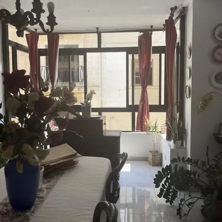 Appartamento One To Rent In The *